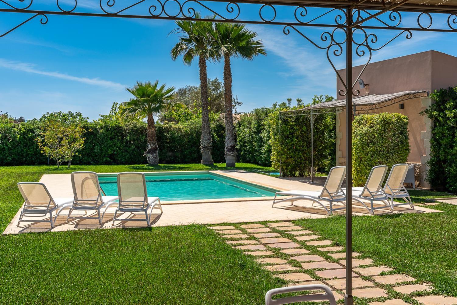 Villa Bouganville Con Piscina By Wonderful Italy Сиракуза Екстериор снимка