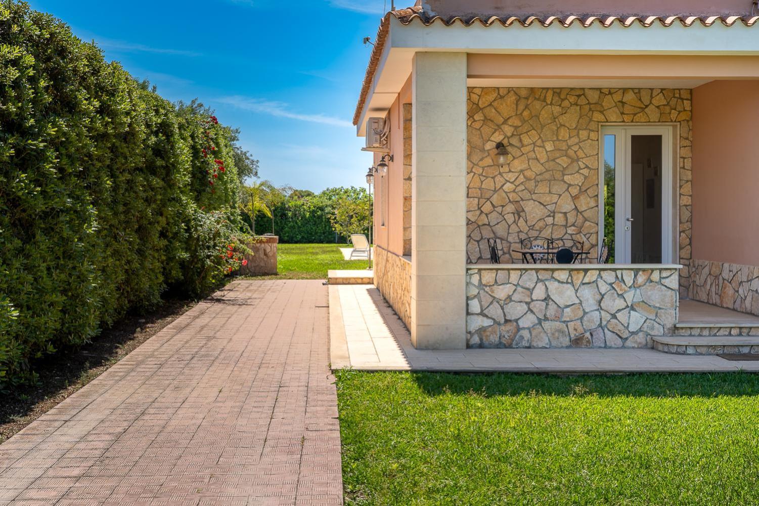 Villa Bouganville Con Piscina By Wonderful Italy Сиракуза Екстериор снимка